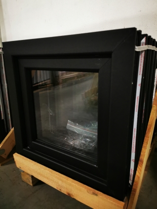 FENÊTRE SIMPLE OUVRANT OSCILLO BATTANT NOIR 600 x 600mm G