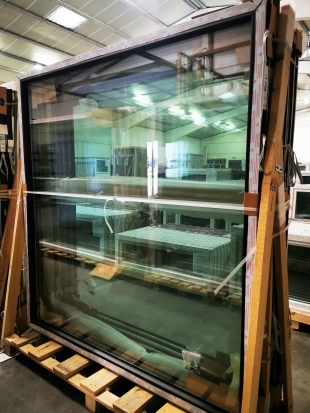 PVC VAST RAAM ZWART 2980 x 2100mm